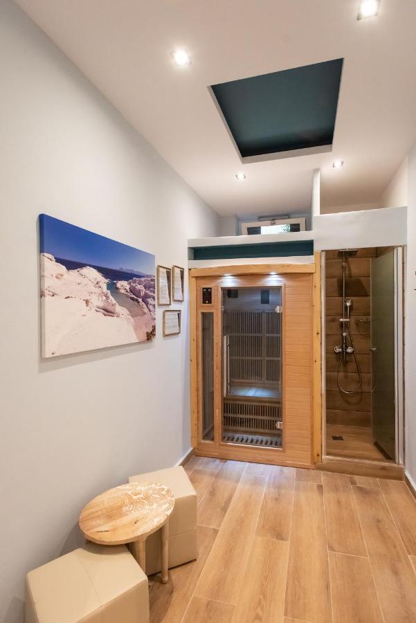 Blue Ark Lavish Sauna Suite เอเธนส์ ภายนอก รูปภาพ