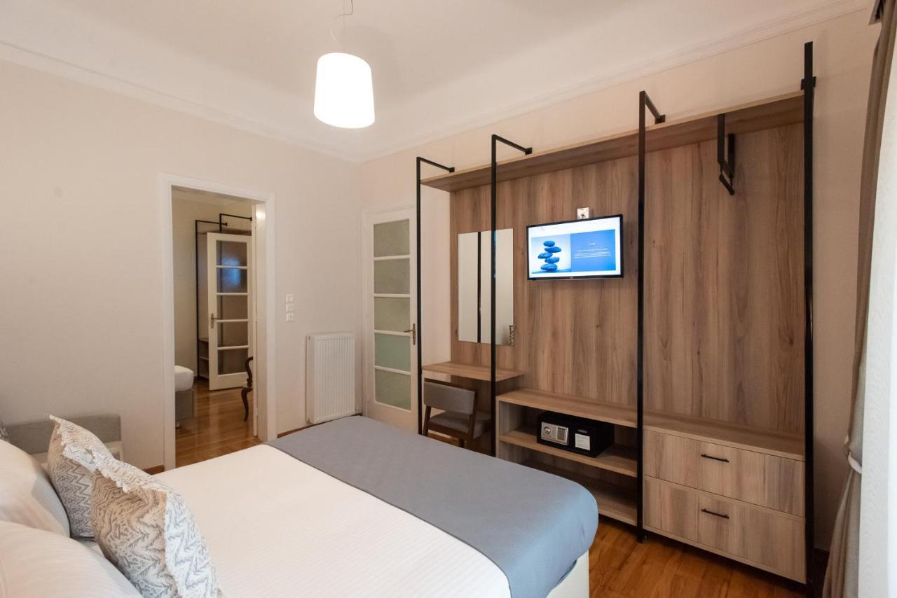 Blue Ark Lavish Sauna Suite เอเธนส์ ภายนอก รูปภาพ